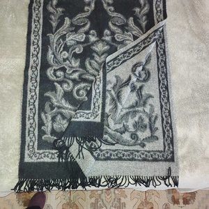 Black and Grey Soft 100% cashmere shawl